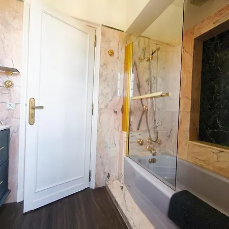 D Hotes Dans Maison Bourgeoise Douce France 3*